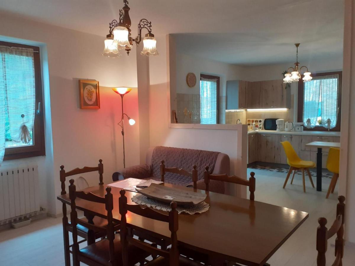 Ca' Albano Apartment Mezzolago Ngoại thất bức ảnh