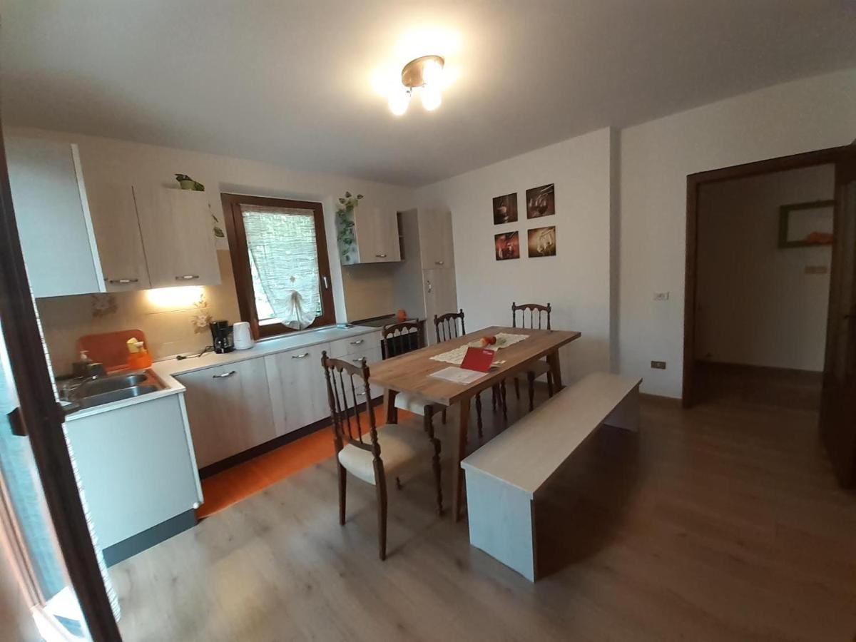Ca' Albano Apartment Mezzolago Ngoại thất bức ảnh