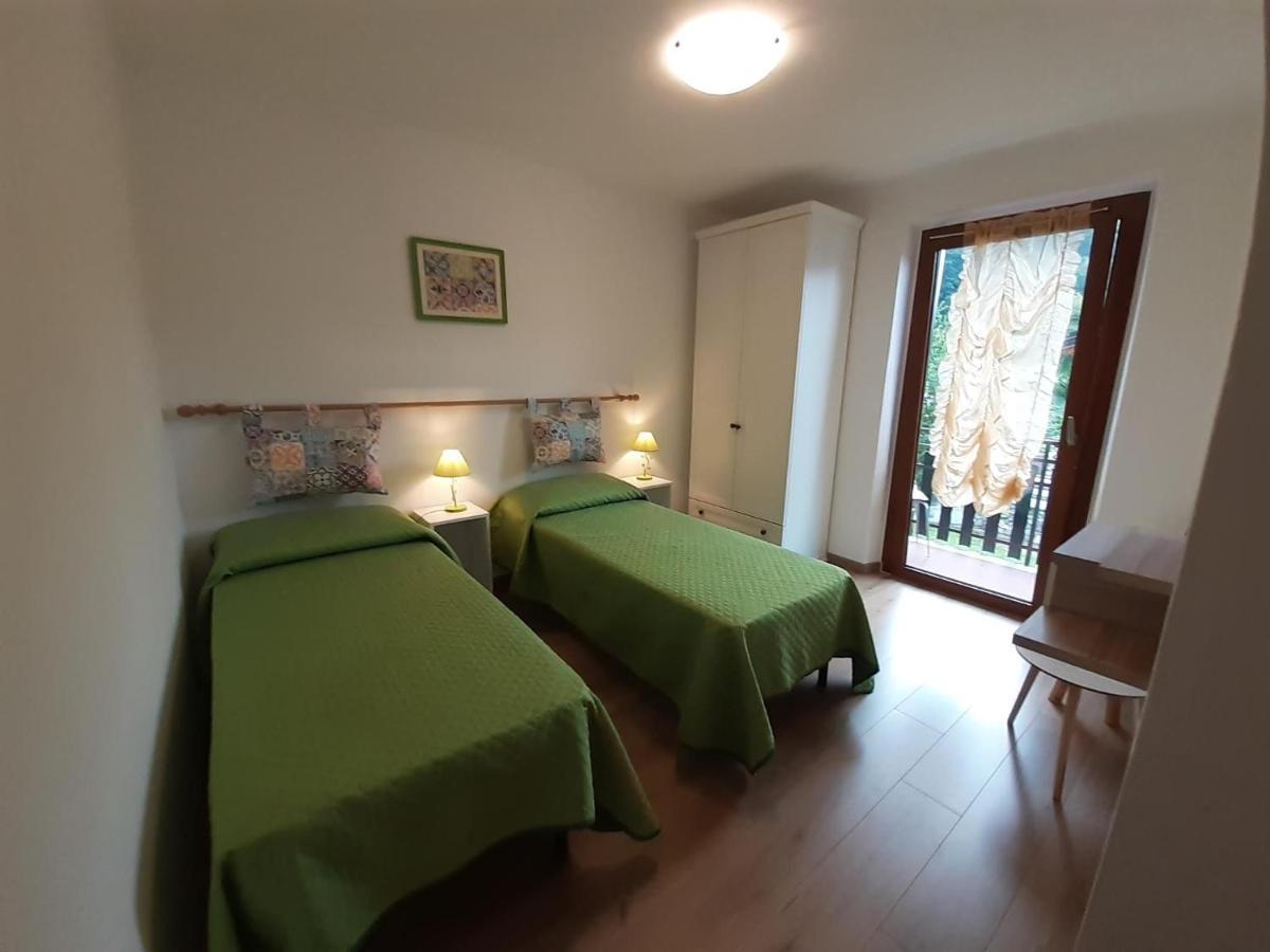 Ca' Albano Apartment Mezzolago Ngoại thất bức ảnh